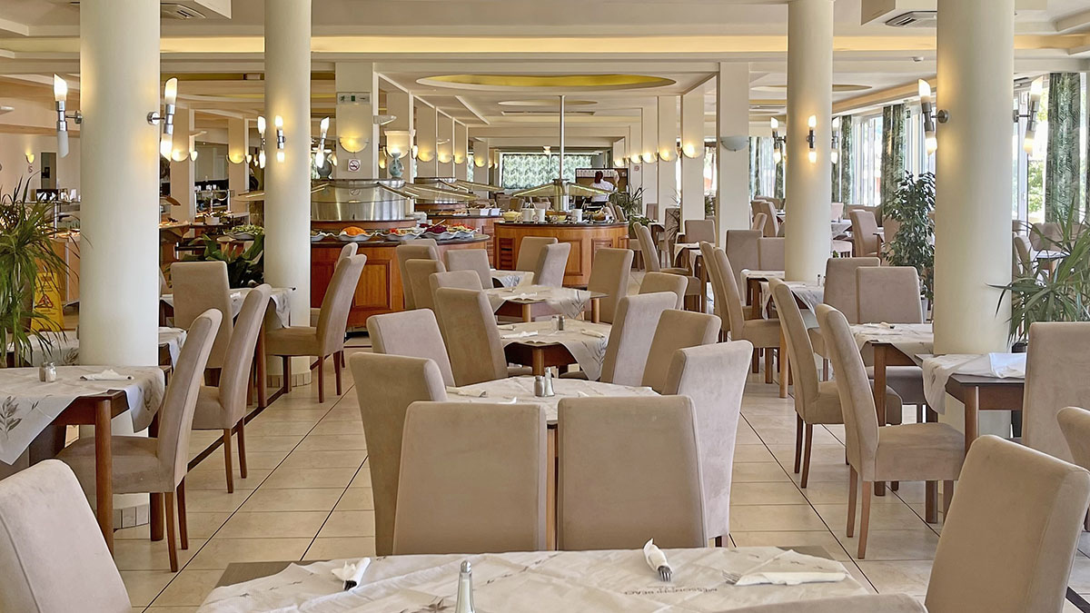 Canvas by Mitsis Messonghi